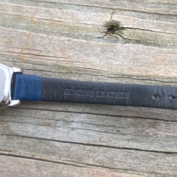 Blue genuine leather watch with mother of Pearl face and genuine Diamond accent - Picture 6 of 11